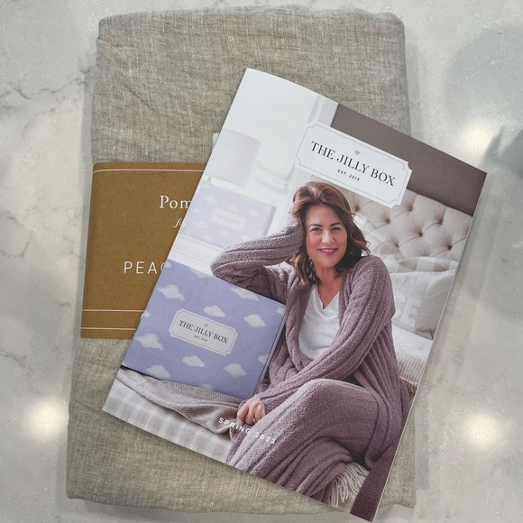 PomPom at Home for the Jilly Box. Brand new, never opened. Standard size 20 x 27 - Picture 2 of 5